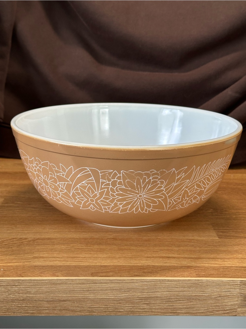 Vintage Pyrex Woodland #404 4 Qt Tan Floral Mixing Bowl 1970s